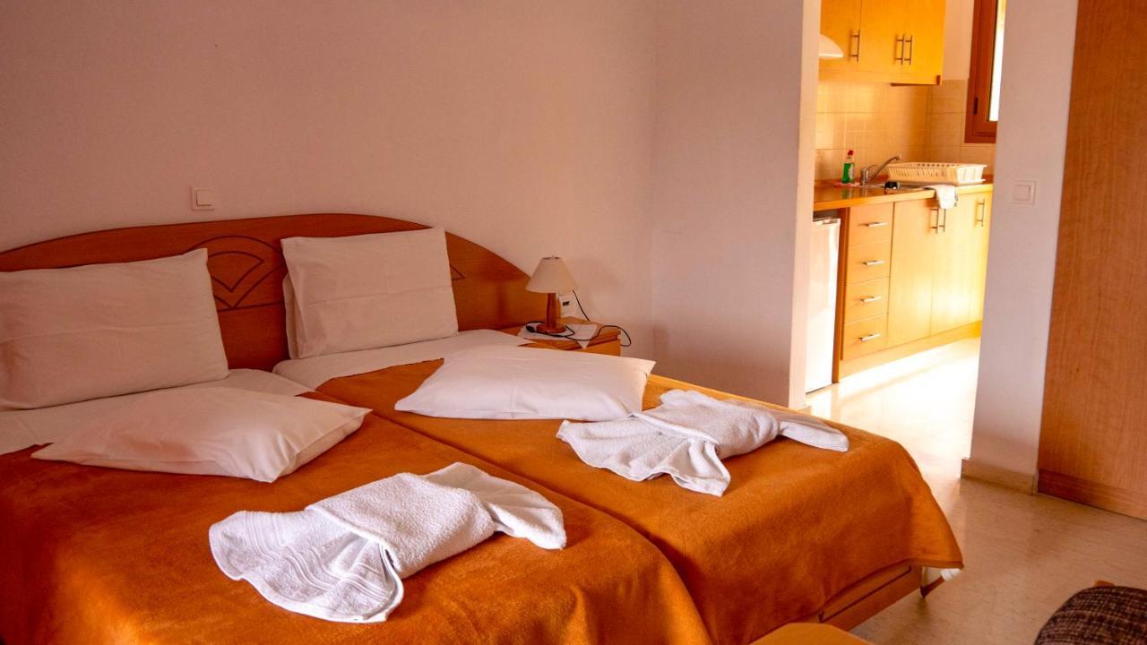 Tria Adelphia Apart otel Arillas  Dış mekan fotoğraf